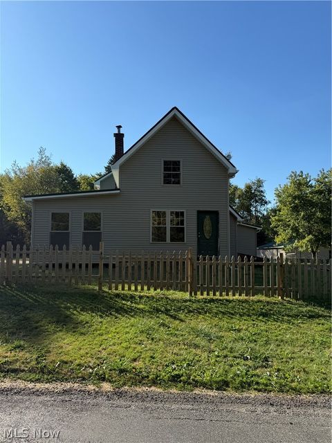 Photo of 1939 Waterford Road, East Palestine, OH 44413 (MLS # 5191783)