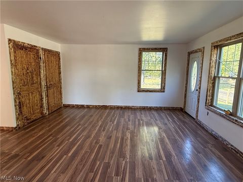 Tiny photo for 1939 Waterford Road, East Palestine, OH 44413 (MLS # 5191783)