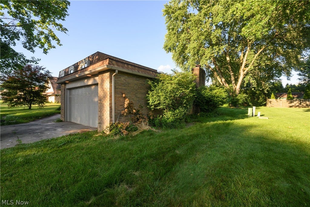 Photo of 1720 Chittenden Circle NE, Massillon, OH 44646 (MLS # 5219147)