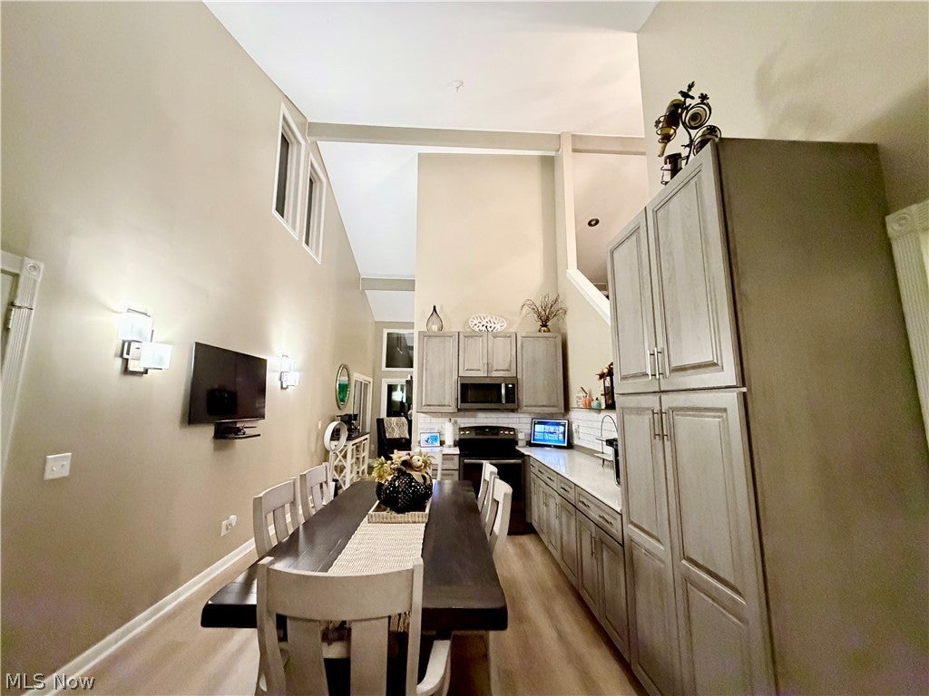 7019 Windward Hills Drive 011