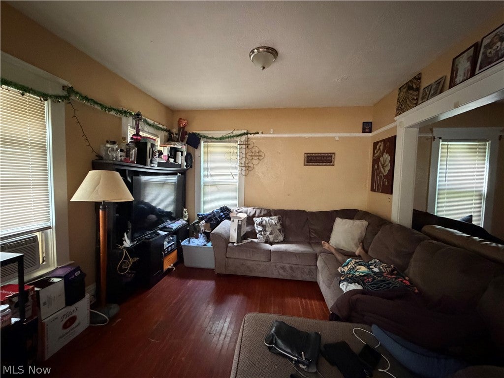 Photo of 2028 W 104th Street, Cleveland, OH 44102 (MLS # 5218732)