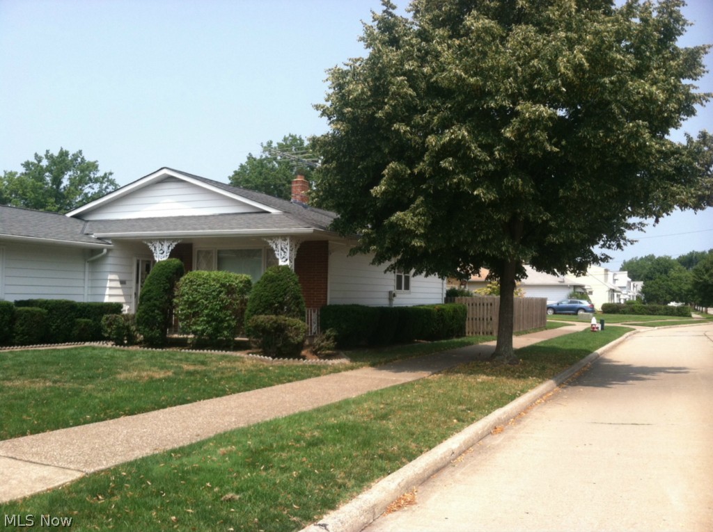 Russell Ave - Residential