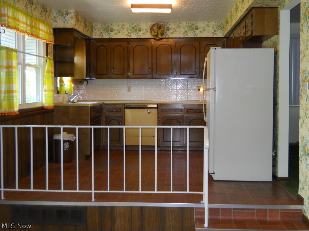 Russell Ave - Residential