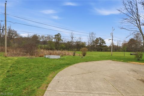Tiny photo for 3252 Dellwood Avenue NW, Canton, OH 44708 (MLS # 5215145)