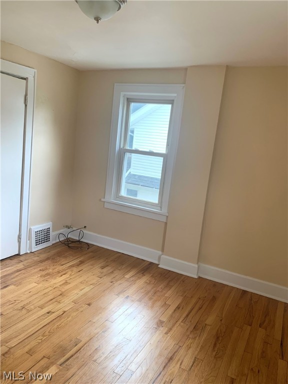 Carl Roevuck Resub/Nihousen Al - Residential Lease