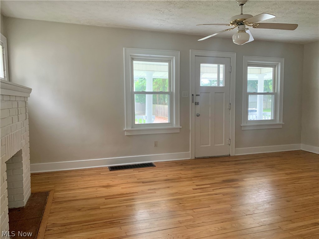 Carl Roevuck Resub/Nihousen Al - Residential Lease