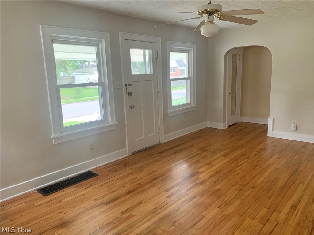 Carl Roevuck Resub/Nihousen Al - Residential Lease