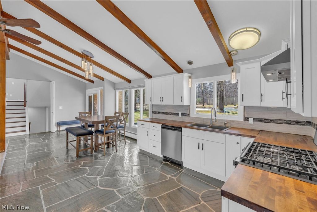 Photo of 12845 Morning Glory Trail, Chesterland, OH 44026 (MLS # 5190567)