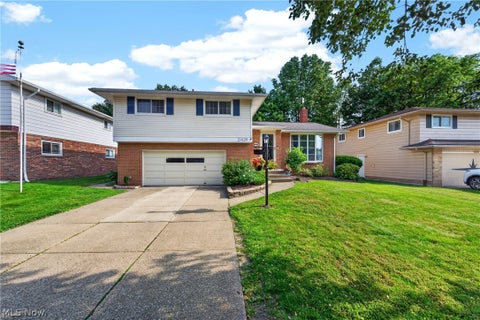 21439 Ellen Drive, Fairview Park, OH 44126 - #: 5216237