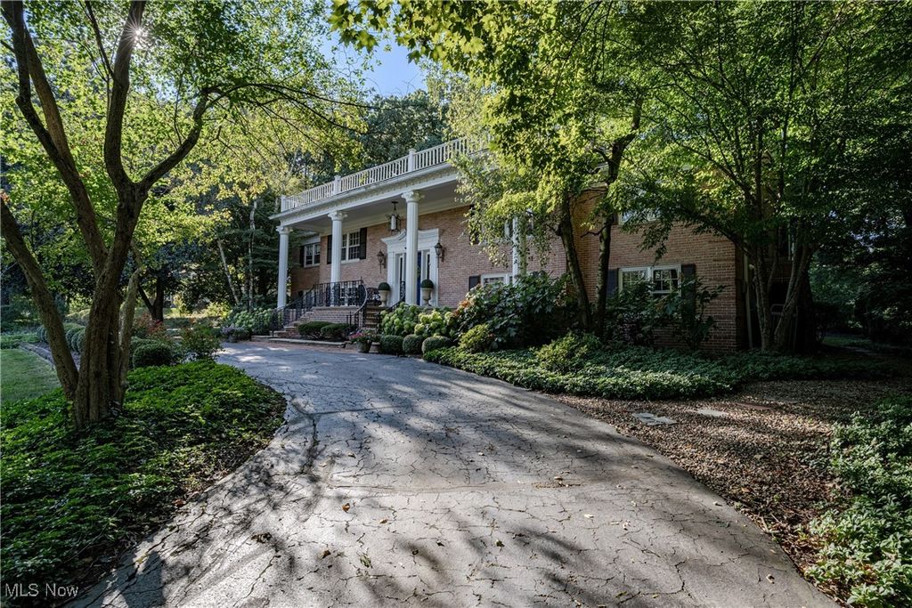 Photo of 305 Hampshire Road, Akron, OH 44313 (MLS # 5180551)