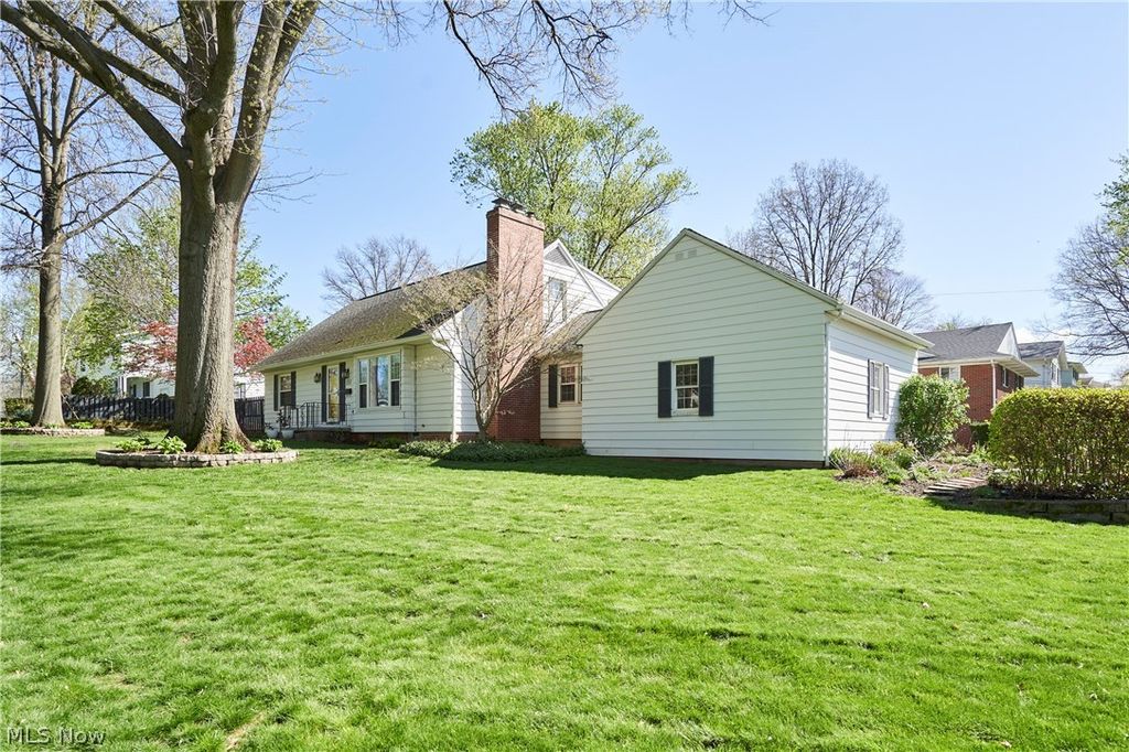 Photo of 351 Keith Avenue, Akron, OH 44313 (MLS # 5202708)