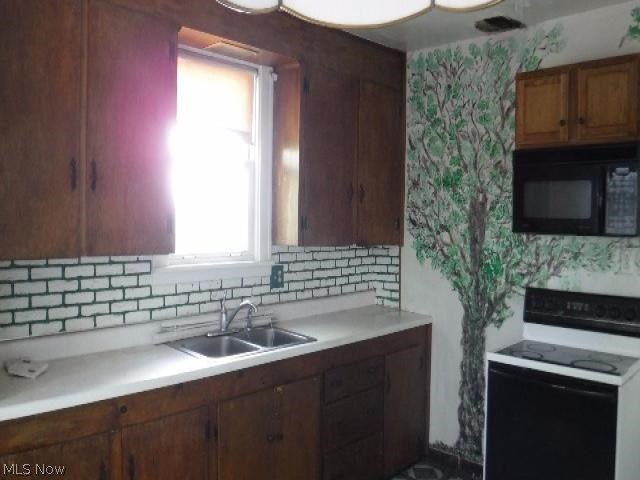 Maxwell-Cole 02 - Residential