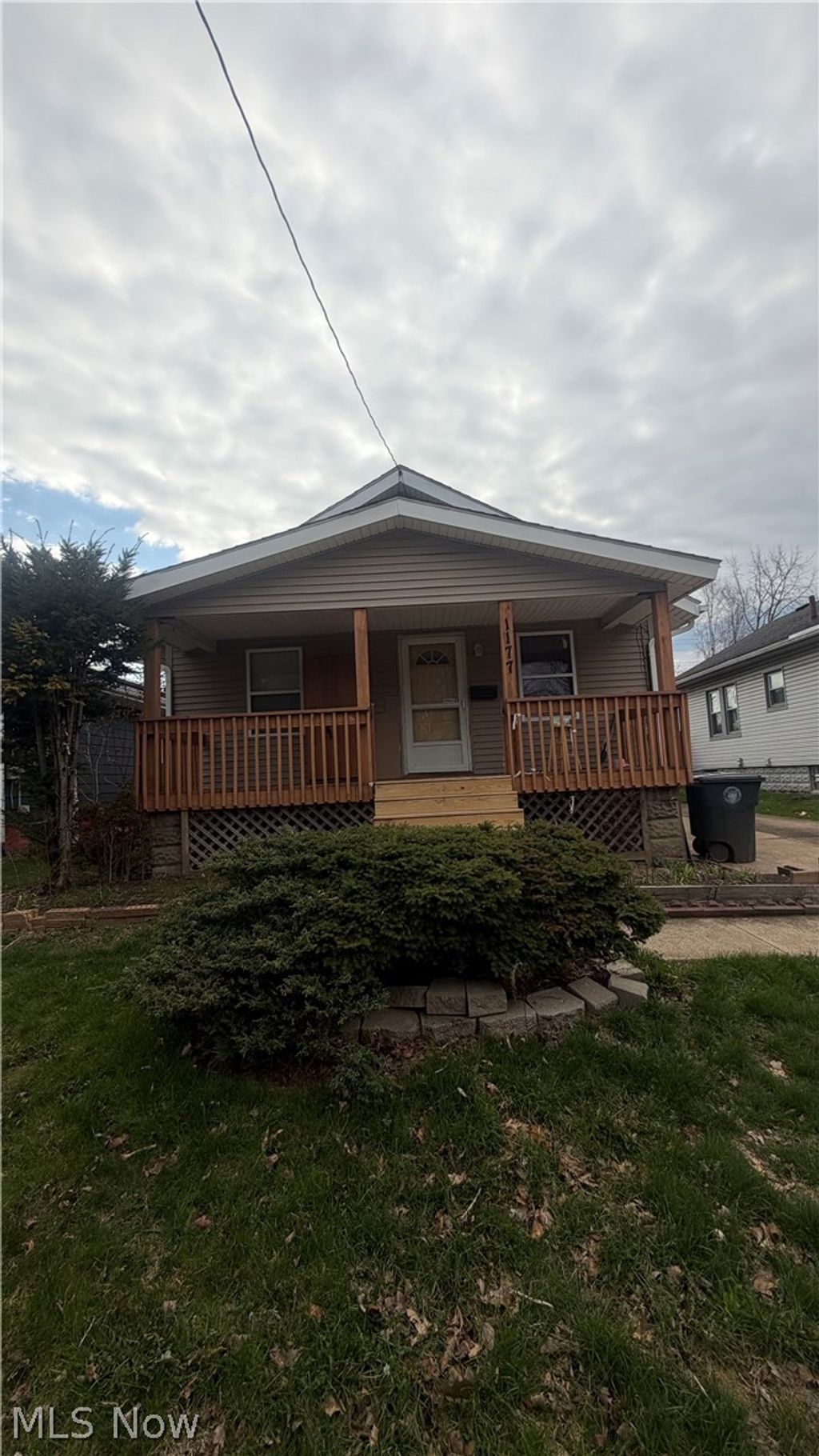 Photo of 1177 Neptune Avenue, Akron, OH 44301 (MLS # 5198962)