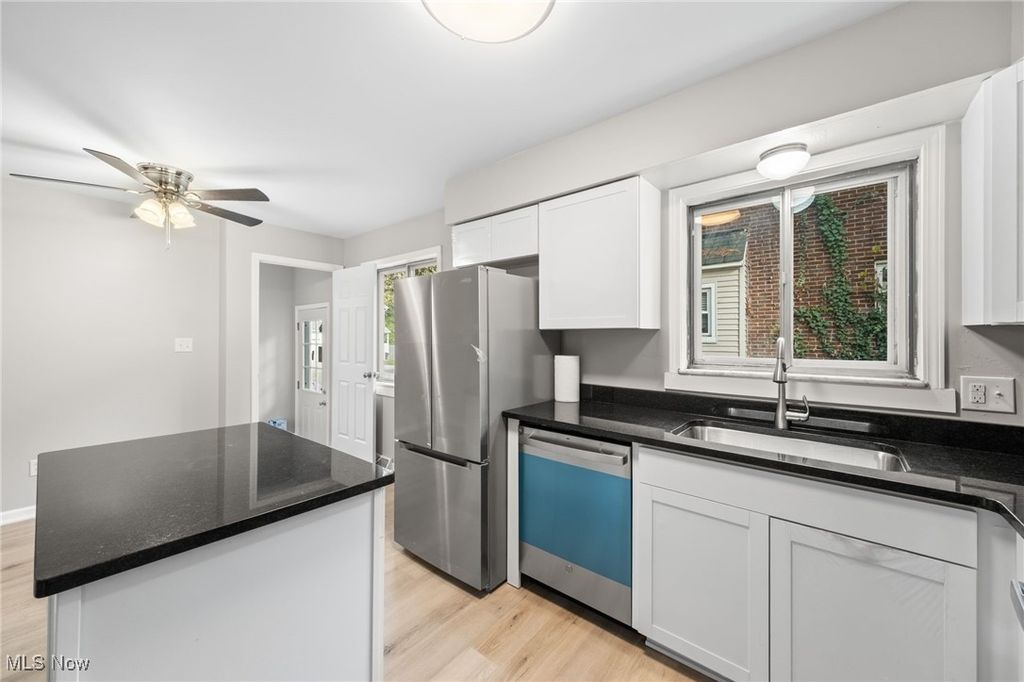 Photo of 1562 Marlowe Avenue, Akron, OH 44313 (MLS # 5180367)