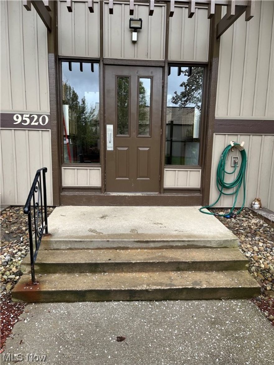 Welcome to this 2 Bedroom and 1 Full Bath and a Half Unit at SUNRISE COVE in North Royalton! Great Location by the Pool. Good kitchen space and plenty of closet room. Detached 1 car garage. Newer Stove, Washer and Dryer included. Perfect place to give some TLC and make it your own! Offers swimming pool, playground and clubhouse. Schedule your showing NOW!