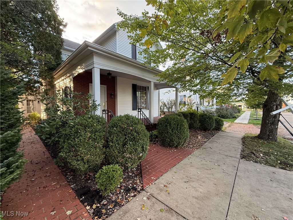 Waltons Add 03 - Residential