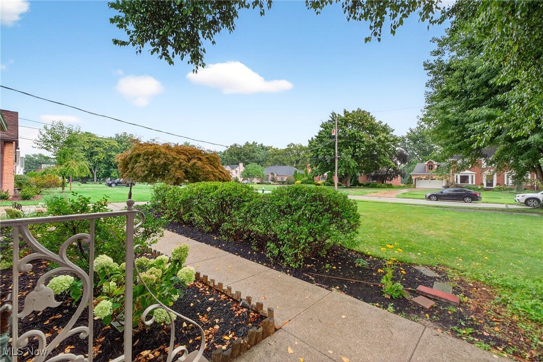 1330 E Melrose Drive