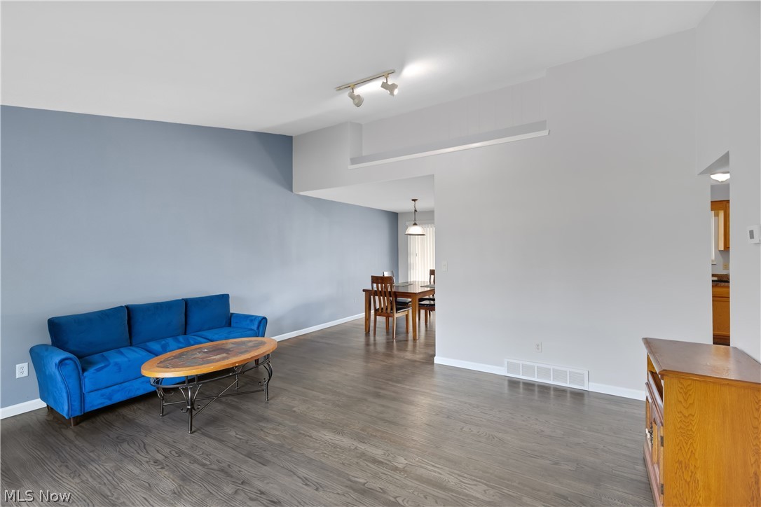 Barrington 01 - Residential