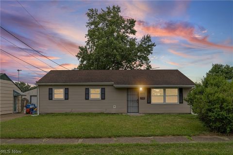 Homes For Sale - 2656 22nd Street<br/> Canton, OH 44705