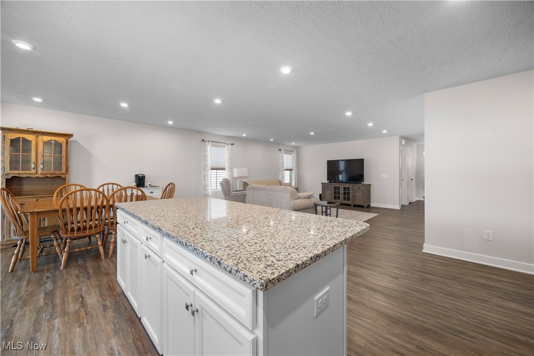 160 Eagle Circle, Amherst, Ohio image 11