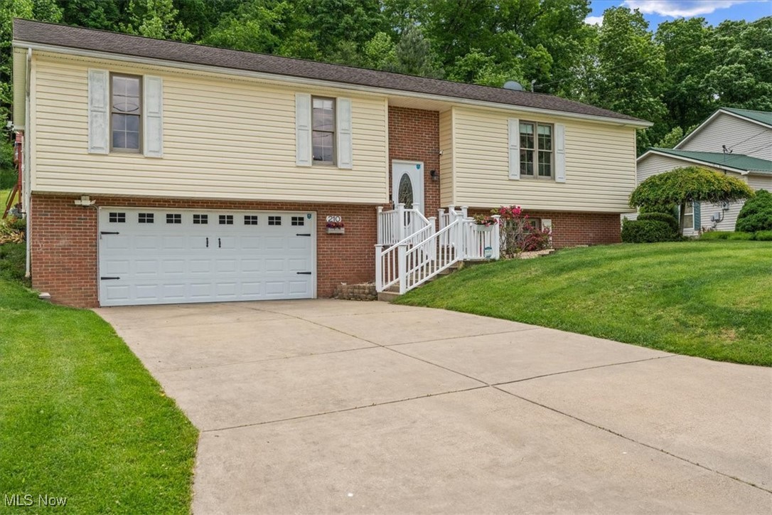 210E Wildwood Drive, Parkersburg, West Virginia image 1