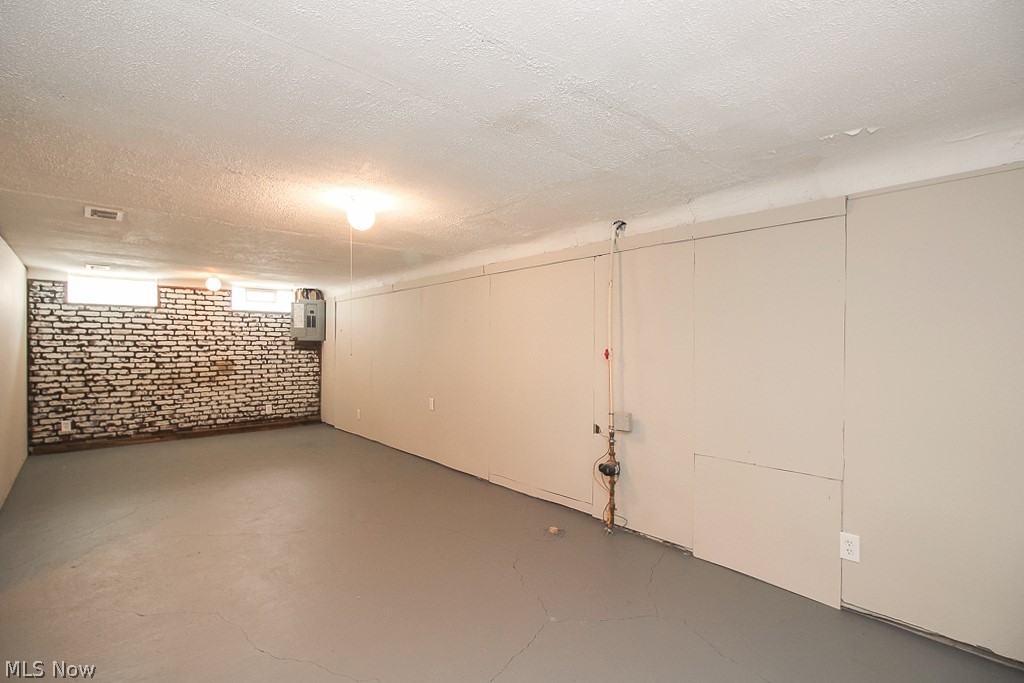 Christian Freunds Lee Road Al - Residential Lease