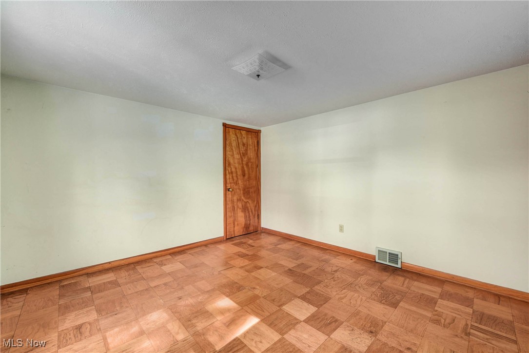 Inwood Beach 03 - Residential