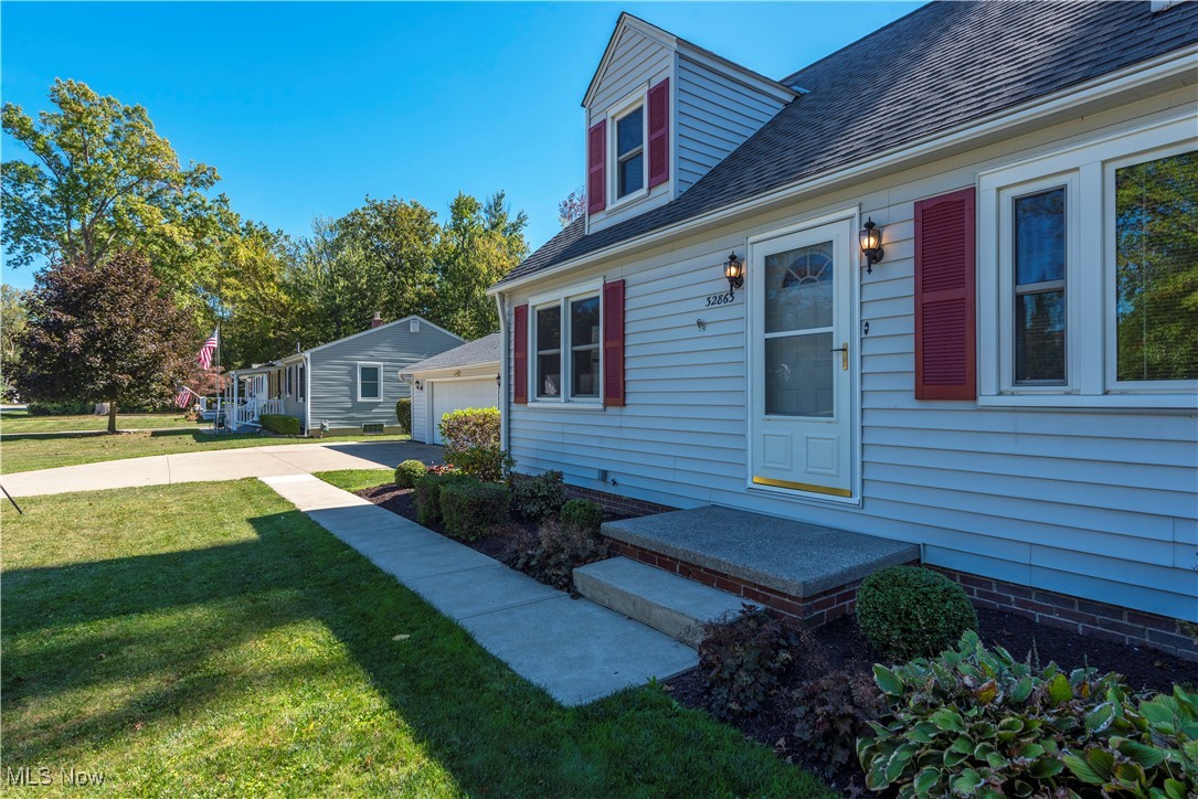 Inwood Beach 03 - Residential