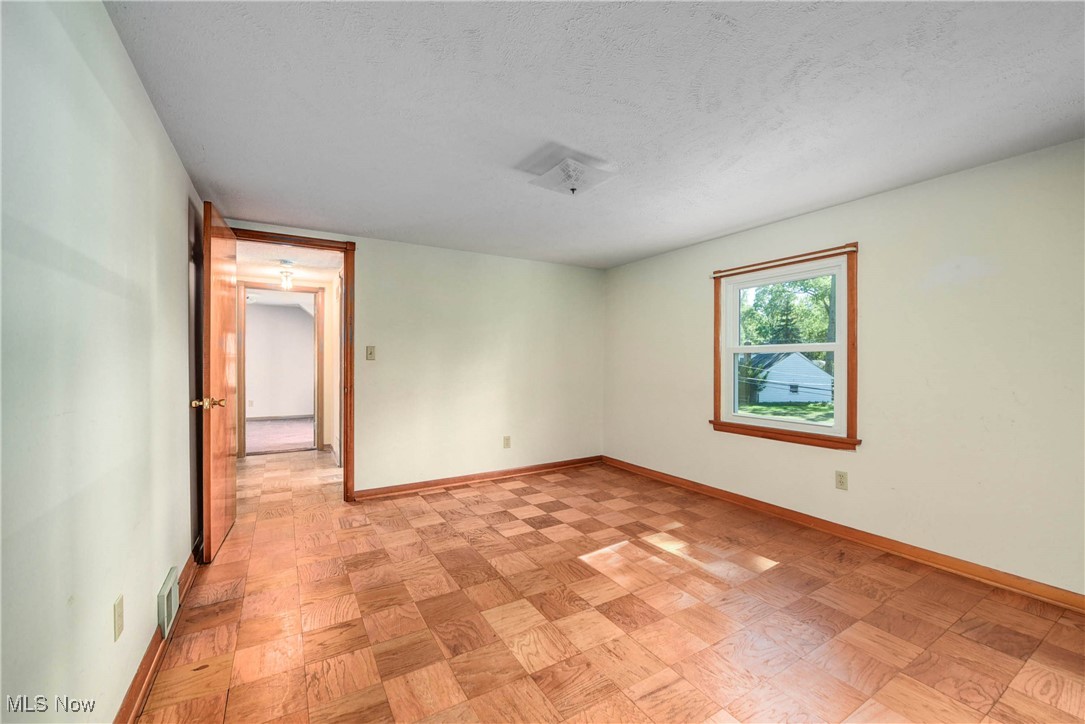 Inwood Beach 03 - Residential