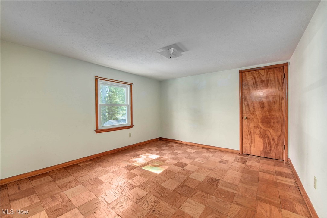 Inwood Beach 03 - Residential