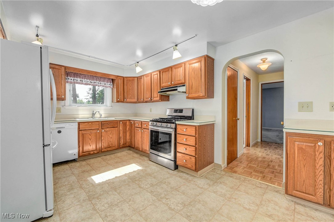Inwood Beach 03 - Residential
