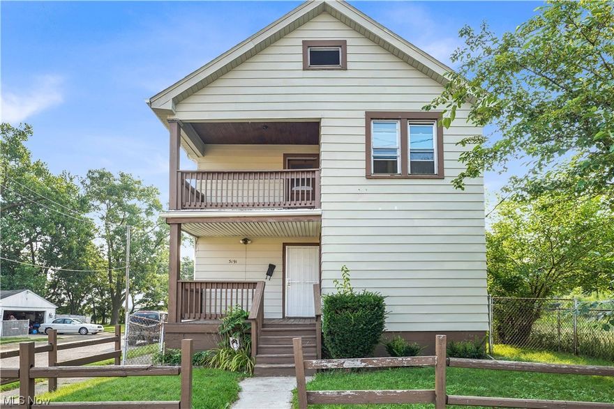 3191 W 121st St UP - Spacious 2 bed 1 bath home! //

$775 rent / $775 deposit //
$49 application fee per adult //
NO SMOKING //
1 time $129 non-refundable set up fee paid at lease signing //

** Half off first month's rent if lease is signed by the end of January 2024 ** //

$30/month required resident benefit package; can include personal property/liability insurance for an additional $5/month for $35/month total. //

All applicants are required to fill out a PetScreening application, found on our website/app before being processed. Even if you have NO pets - this app must be filled out. 1-2 pets OK w/ approved PetScreening & PetFee (Some breed restrictions apply). 1 time, non-refundable pet fee of $200-500 per animal applies to all pets & must be paid prior to or when you pay your 1st month rent. (No fee for qualified assistance animals) //

Our application is processed through secure site: Findigs. They require ID & income verification. Without this, your app will not be processed. They offer 24/7 chat support on their app directly if you have any questions //

This spacious UP unit is a lovely place to call home! The multi-family home is a perfect place! The spacious living room has an abundant amount of natural light with hardwood floors. Both bedrooms have carpeted floors! The spacious kitchen has plenty of cabinet space. The appliances are not included, the resident must provide their own. The shared basement has washer/ dryer hookups for the resident to use. 

Resident pays gas/electric & handles snow removal. Serious inquiries only.