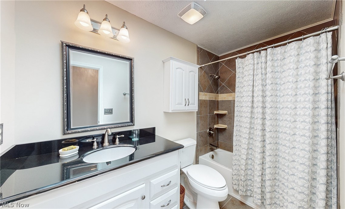 Williamsburg Colony - Residential