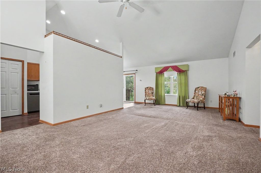 Photo of 445 E Reserve Drive, Cuyahoga Falls, OH 44223 (MLS # 5203479)