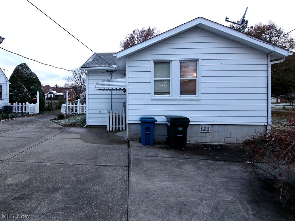 W A Congaltons Janmar 05 - Residential