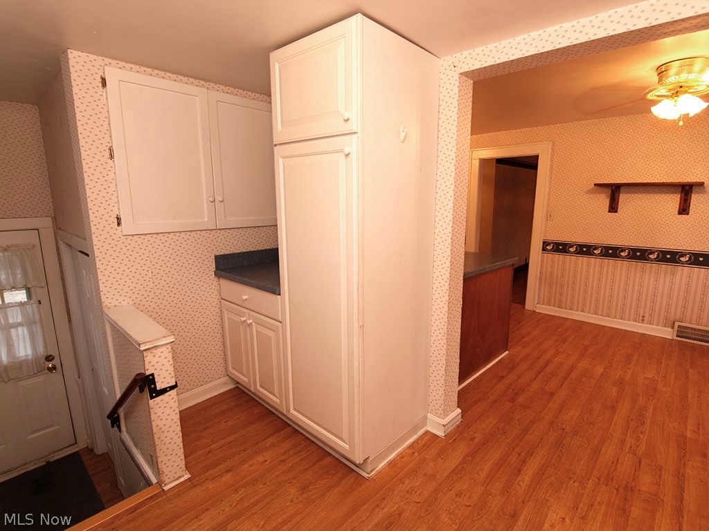 W A Congaltons Janmar 05 - Residential