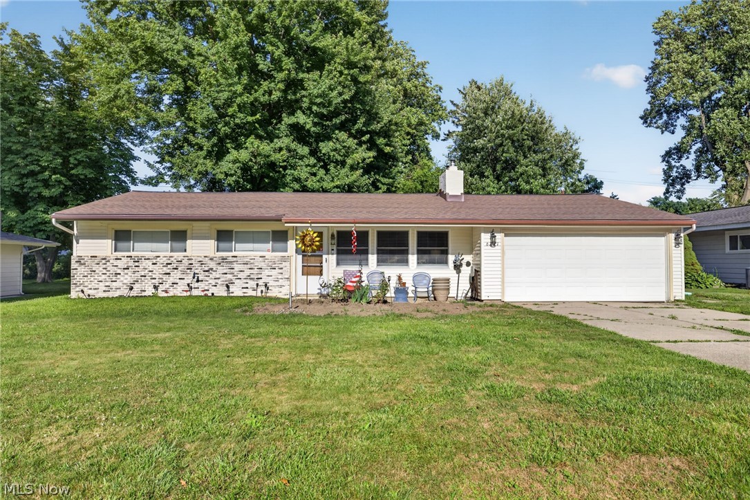 Photo 1 of 43 — 6221 Cedarwood Road, Mentor, OH 44060