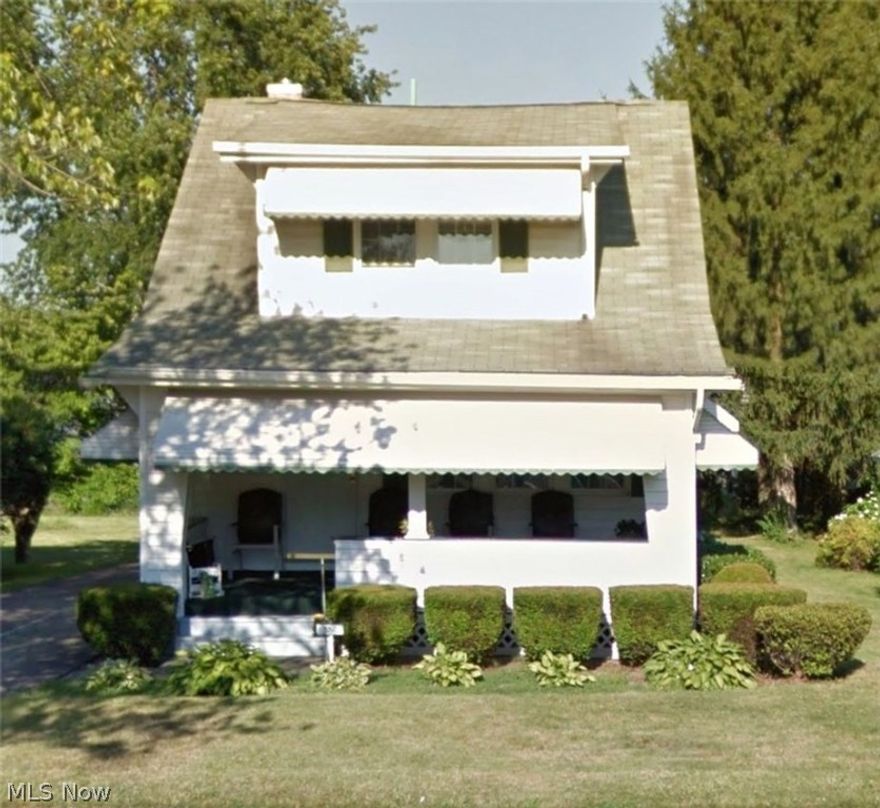 The seller inherited this well maintained 2 bedroom, 2 story house with full basement plus a detached garage, and will sell it in a timed internet only public auction scheduled to close on Tuesday, June 20, 2017 at 6:30pm if not sold prior.  The house can be purchase for a Buy-It-Now price of $27,500 plus a 13% Buyers Premium for a contract price of $31,075.00 with $5000 down payment and closing with in 30 days.  House has a large front porch and has awnings on most windows.