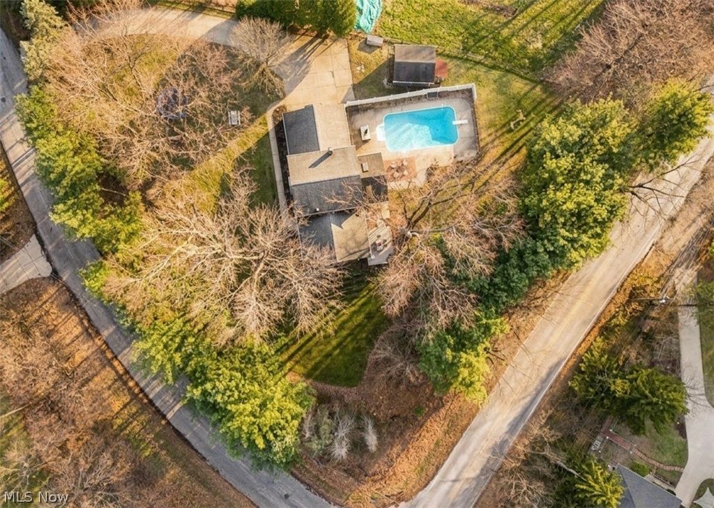 Photo of 1420 Trails End Drive, New Franklin, OH 44216 (MLS # 5192889)