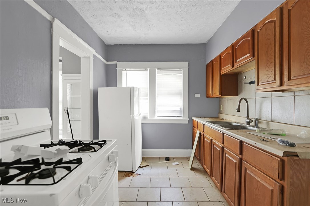 Coventry-Mayfield Land Co - Residential Income