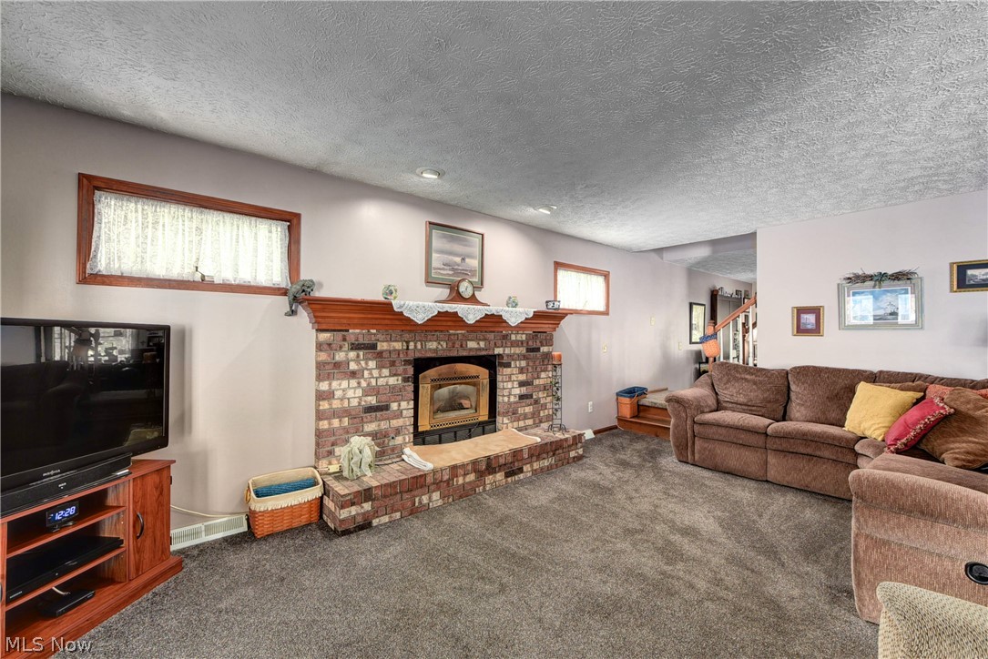 Oak Point Village - Residential