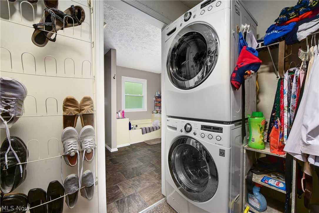 Oak Point Village - Residential