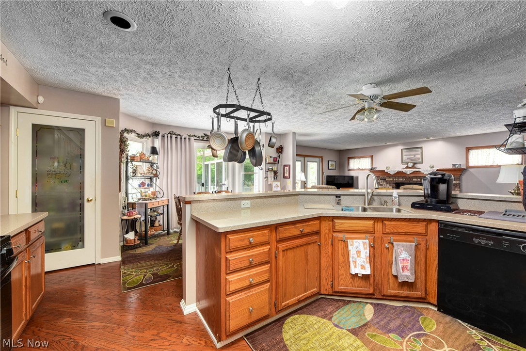 Oak Point Village - Residential