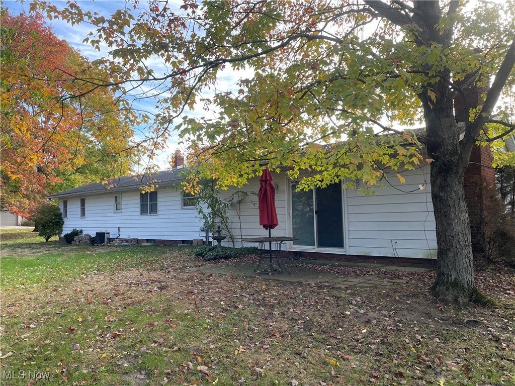 Photo of 11485 Chautauqua Trail, Brecksville, OH 44141 (MLS # 5169496)