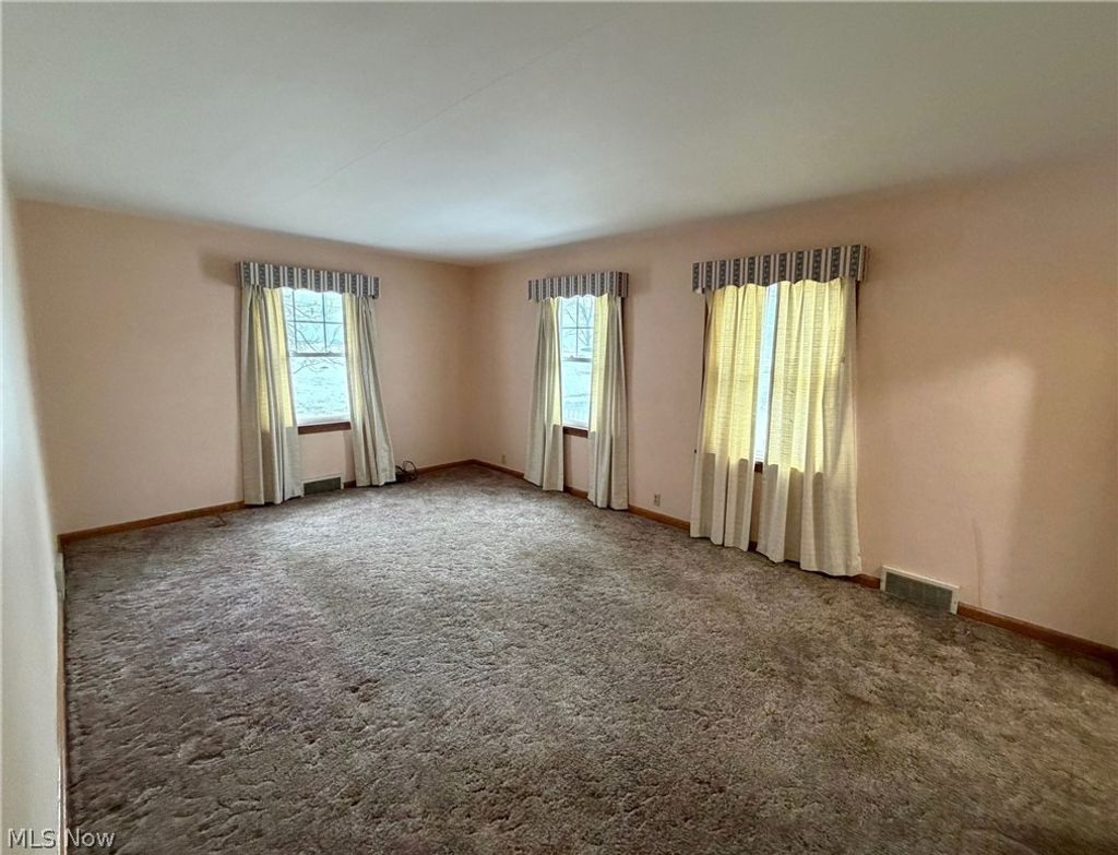 Photo of 2229 Schneider Street NW, North Canton, OH 44720 (MLS # 5188549)