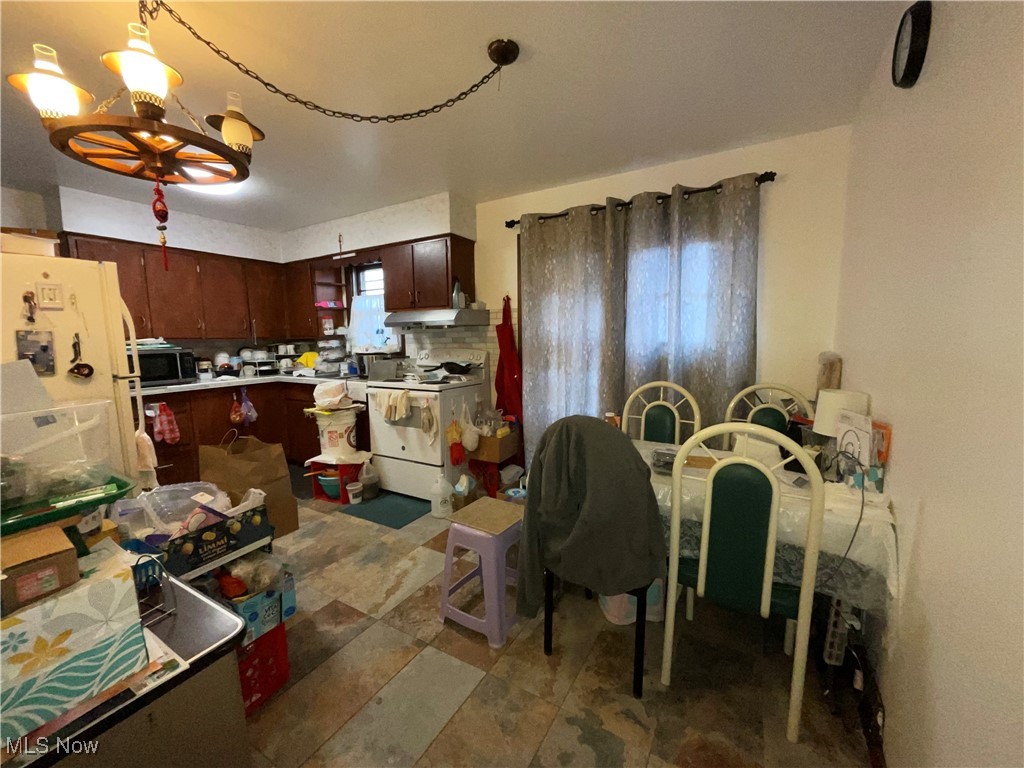 Axiotis - Residential