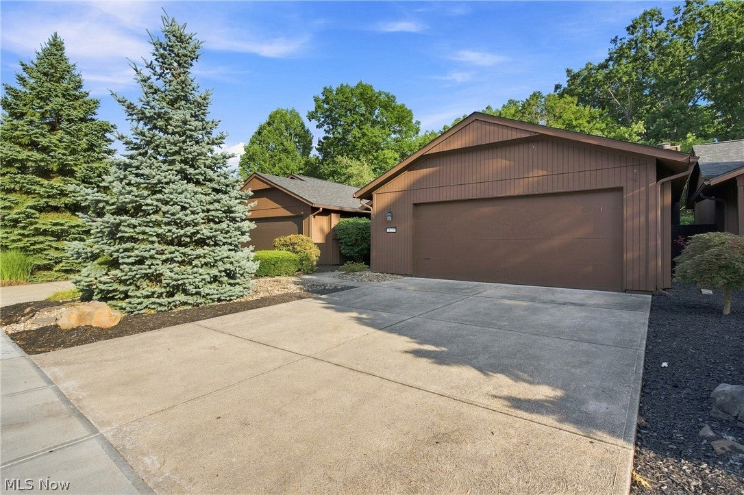 18259 Glencreek Lane