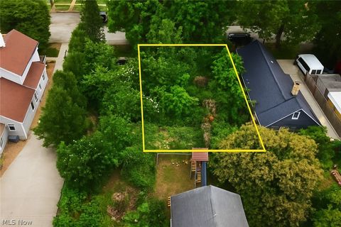 Tiny photo for W 30th Street, Cleveland, OH 44113 (MLS # 5202590)