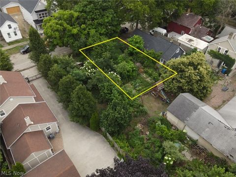 Tiny photo for W 30th Street, Cleveland, OH 44113 (MLS # 5202590)