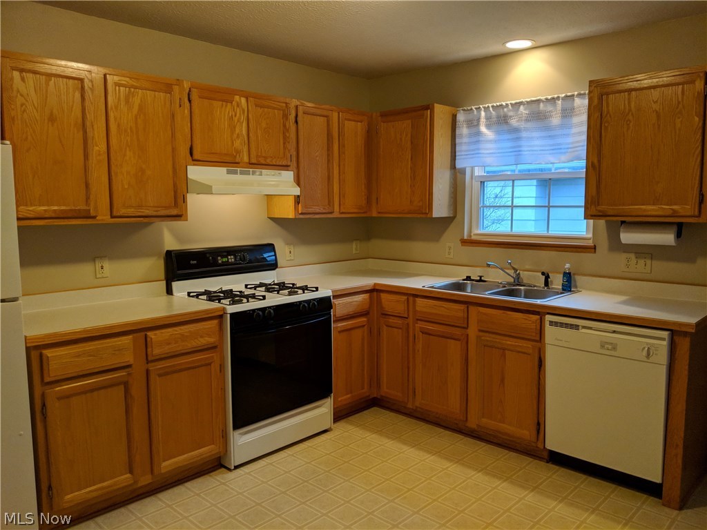 Walker Britton - Residential Lease